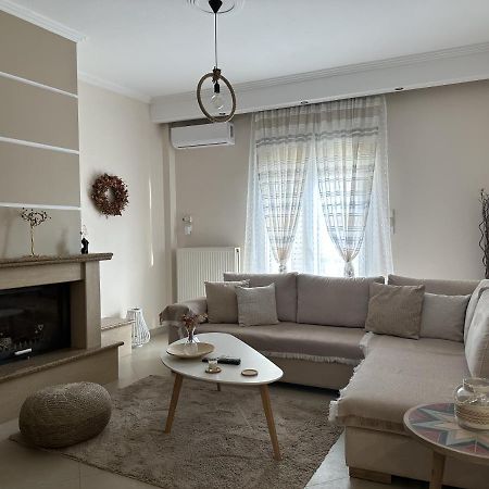 Arya Guesthouse Polýgyros エクステリア 写真